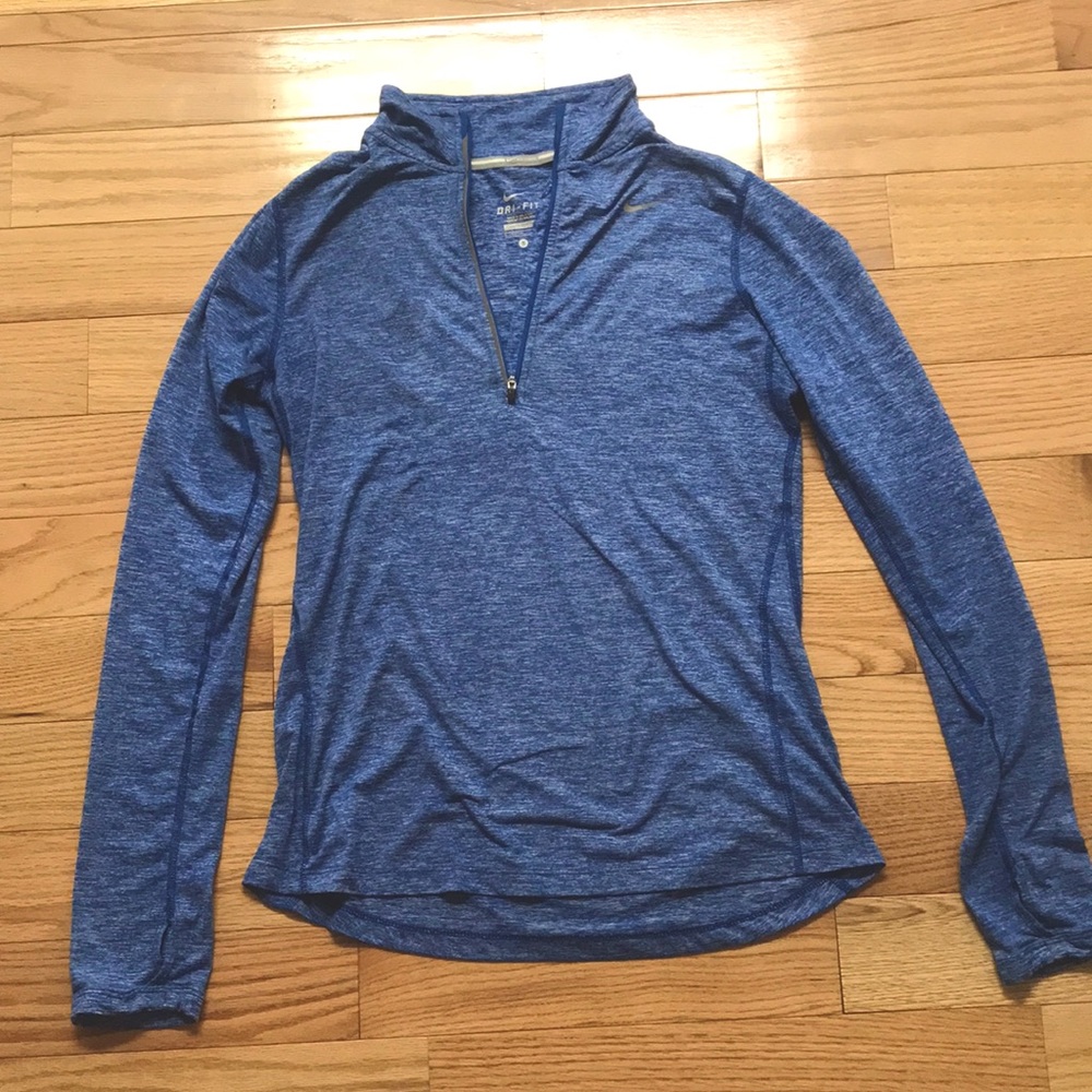 Nike dri fit Tee size small with thumb holes